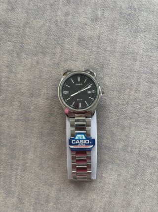 Reloj Casio Negro y Plateado