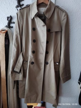 Gabardina Stradivarius Beige