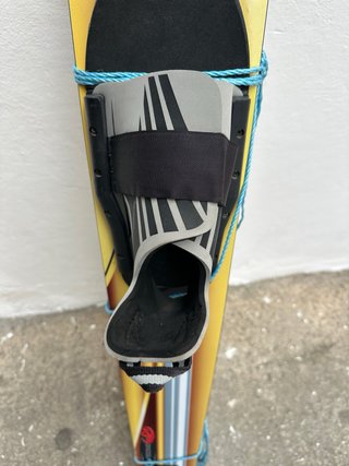 Esquís de agua