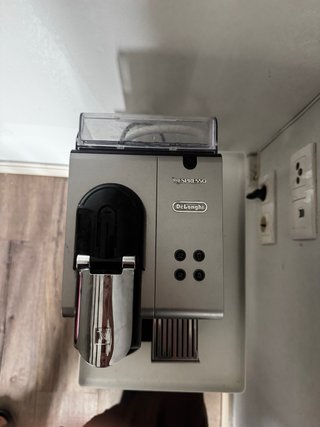 Cafetera Nespresso De'Longhi
