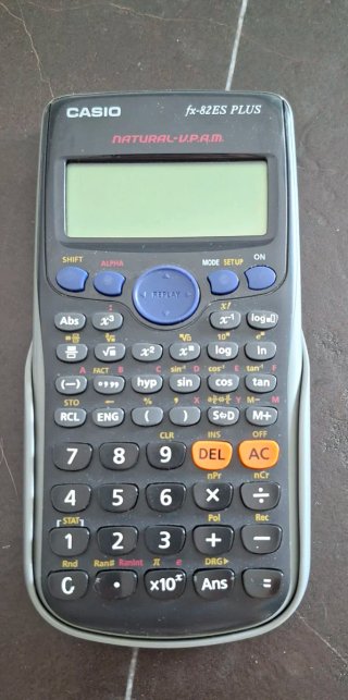 Calculadoras Científicas Casio fx-82SPX y fx-82ES