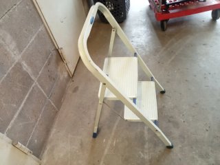 Escalera metálica 2 peldaños