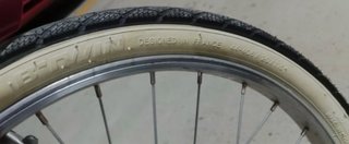 Bicicleta infantil Btwin 20 rosa y negra