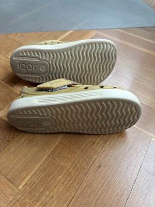 cangrejeras de goma Igor (talla 22)