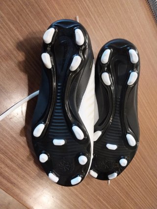 Zapatillas Nike Fútbol Nuevas Talla 38