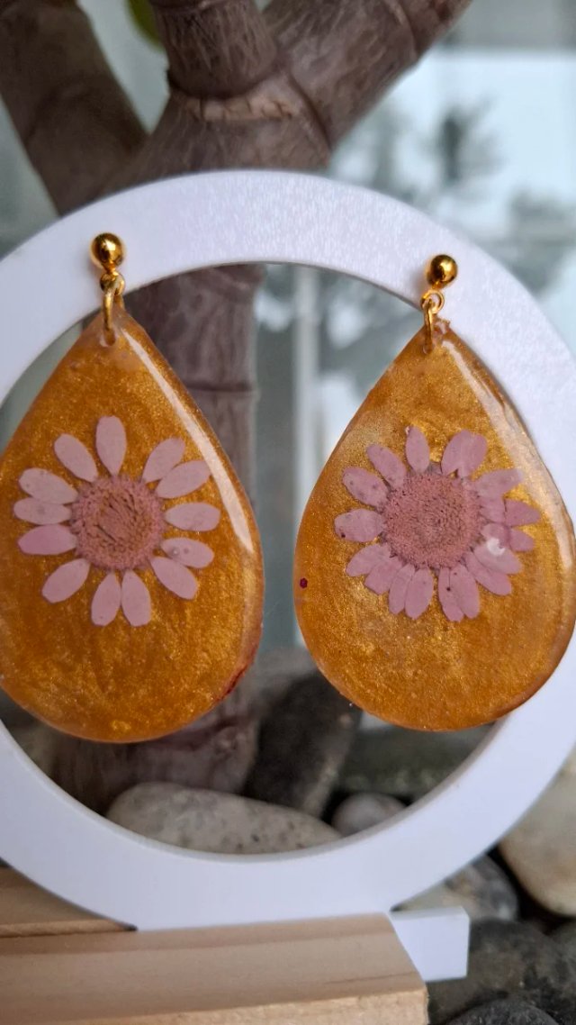 Pendientes Artesanales con Flores encapsuladas
