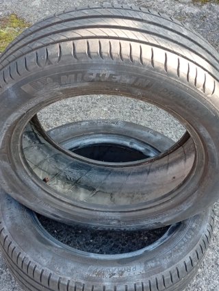 Neumático Michelin y hankook 205/55 R16