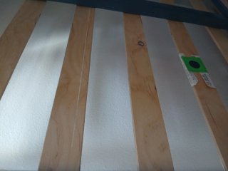 Somierca de 90 de madera y metal sin estrenar