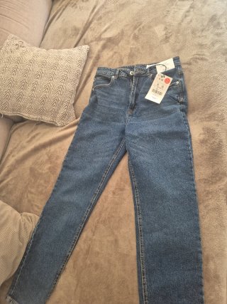 Vaqueros Mom Fit Pull&Bear Talla 38