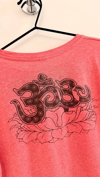 Camiseta con estampado de Ganesha