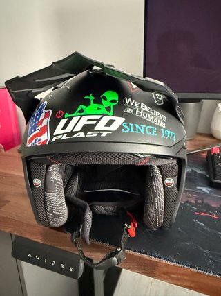 Casco UFO Plast Jet L