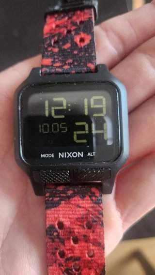 Reloj Nixon Digital NEGOCIABLE