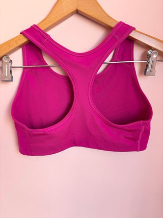 Sujetador deportivo Nike fucsia Talla M