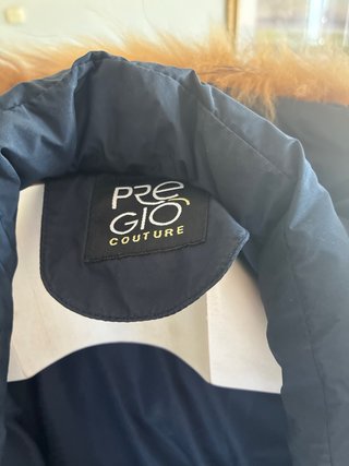 P2G Chaquetón de plumas azul marino. Mujer.
