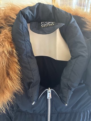 P2G Chaquetón de plumas azul marino. Mujer.