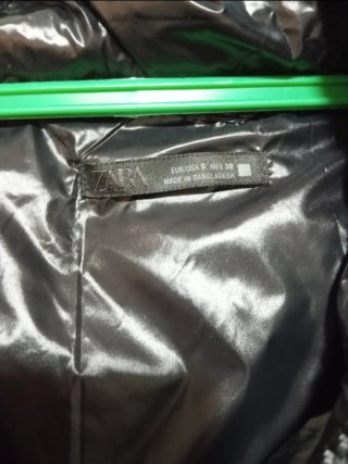 Zara Puffer Negra