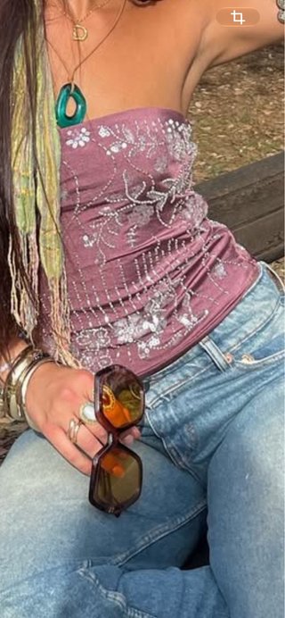 Top Rosa con Detalles Brillantes