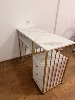 TRASPASO DE ESTÉTICA (salón de pestañas y uñas)