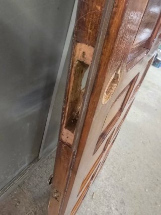 Puerta de Madera Maciza con Cuarterones