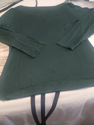 Camiseta Verde de Manga Larga