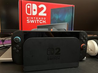 Nintendo Switch 2 Negra y Roja