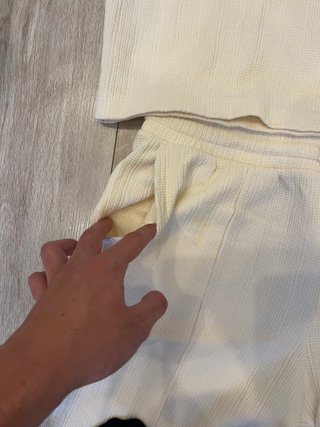 Conjunto de dos piezas beige talla M