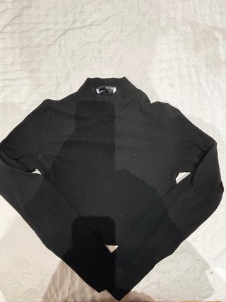 Top jersey acanalado manga larga cuello alto negro