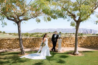 Vestido de Novia Sedka Novias + Velo