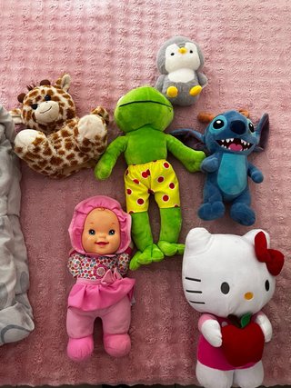 Lote de peluches variados