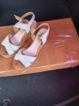 Sandalias de Piel Blancas UNISA talla 40