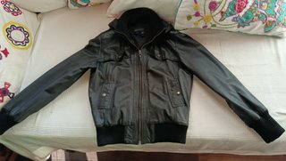 Cazadora de cuero negra Mango