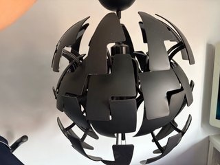 Lámpara IKEA Negra