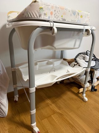 Cambiador con Bañera para Bebé