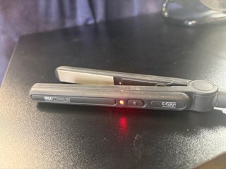 Plancha de Pelo Iria Titanium Compacta