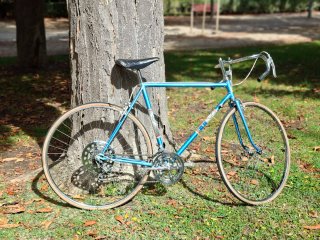Bicicleta de Carretera BH Azul