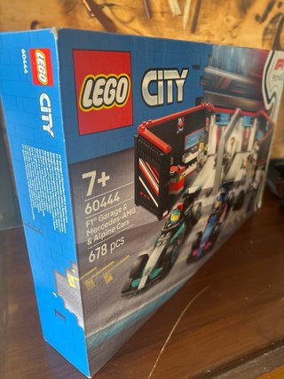 LEGO City Garage F1 60444
