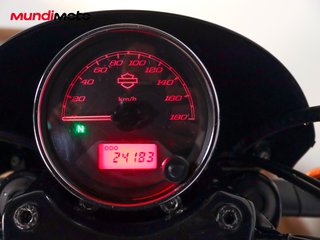 HARLEY DAVIDSON STREET 750
