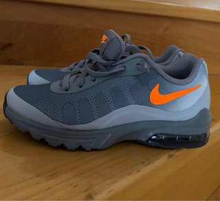 Zapatillas Nike Grises y Naranjas. T 38.UNISEX