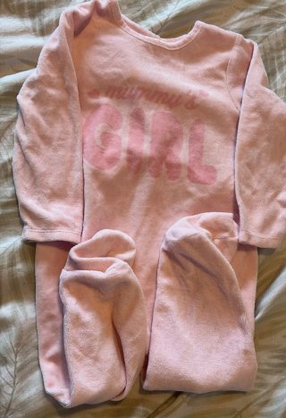 Se regala  Portapañales y pijama