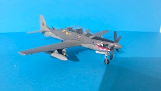 Maqueta Avión Tucano Colombia Escala 1:48