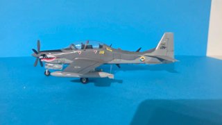 Maqueta Avión Tucano Colombia Escala 1:48