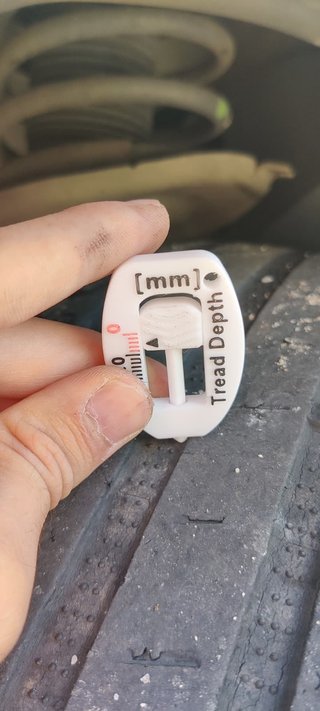 Neumáticos / Cooper Zeon CS8 235/45 R18 98Y