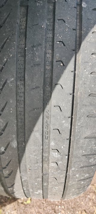 Neumáticos / Cooper Zeon CS8 235/45 R18 98Y