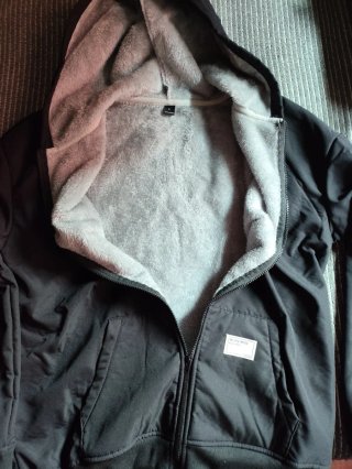 Sudadera Negra con Cremallera