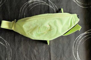Riñonera Nike Verde/Amarillo fosforescente