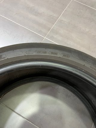 Neumático Michelin 235/45 R20 100V