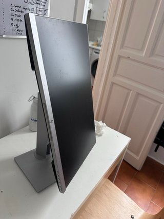 Pantalla HP Plata y Negra