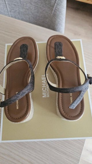 Sandalias Cuña Michael Kors Marrón y Dorado