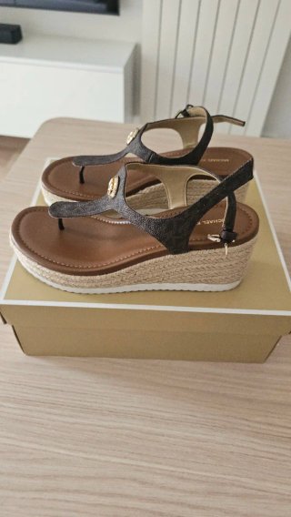 Sandalias Cuña Michael Kors Marrón y Dorado