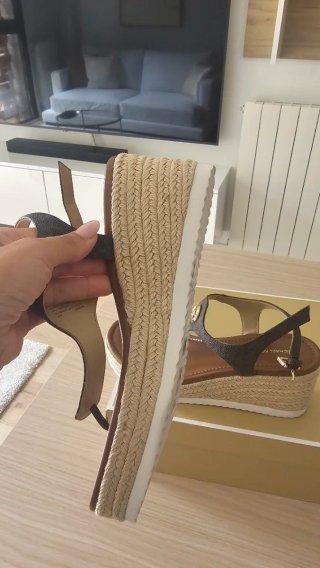 Sandalias Cuña Michael Kors Marrón y Dorado
